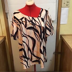 Temu 4xl Stylish Women's Black andCream Top w/ Over lap neck short sleeve blouse